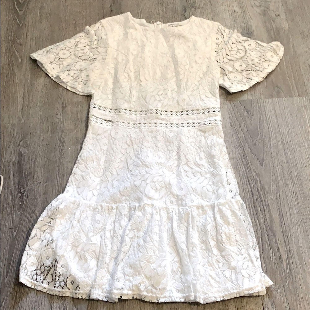 White lace dress